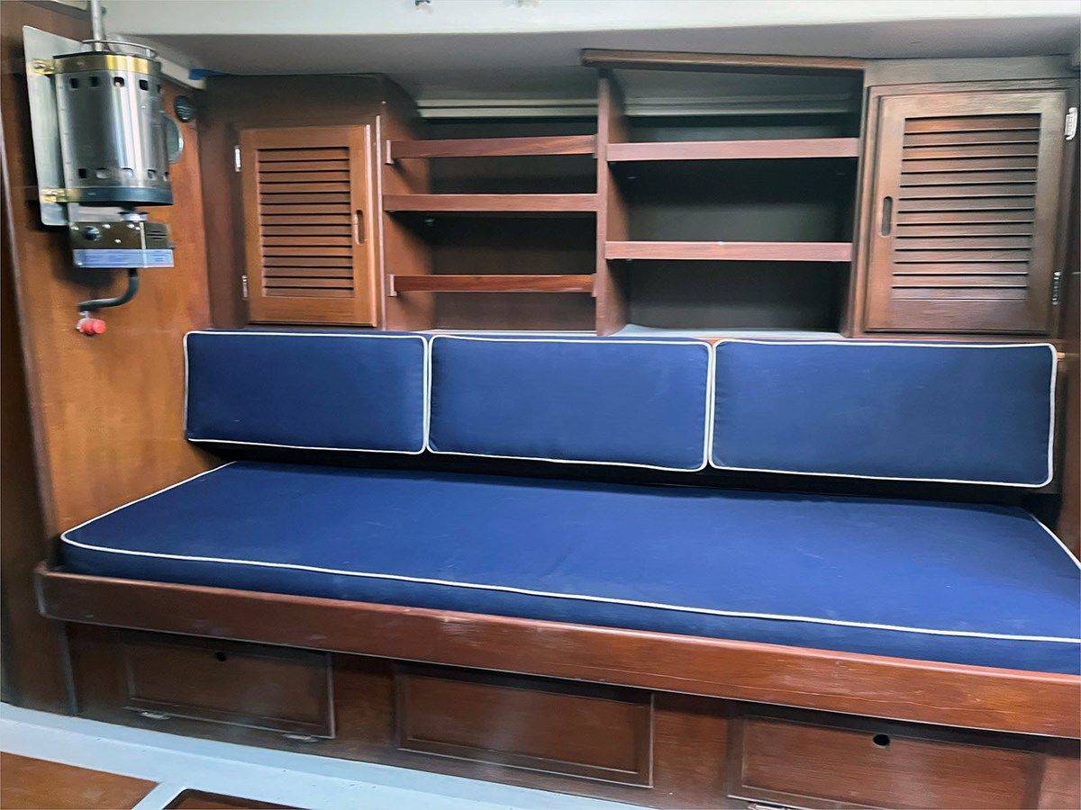 Buy a yacht 37' Alberg 1972 Whitby 37