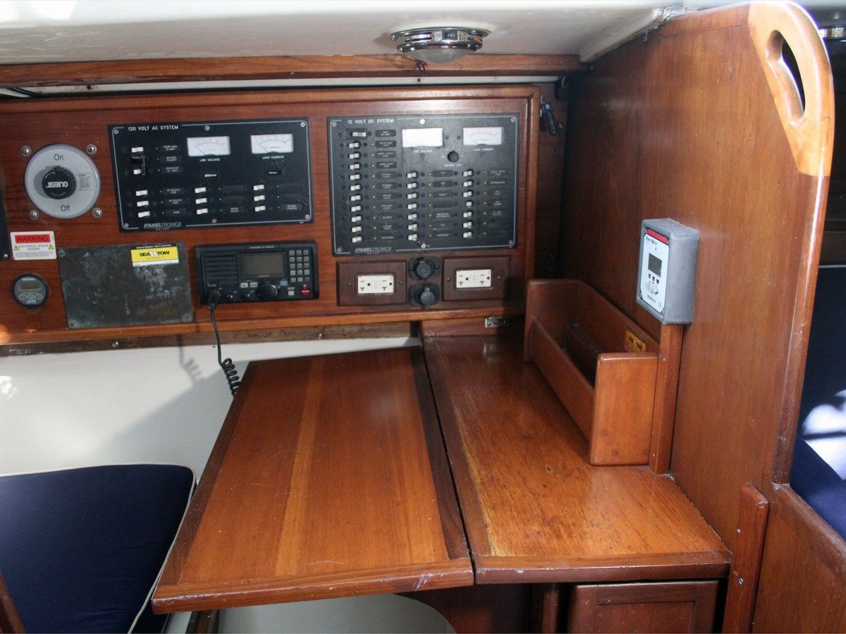 best yacht sales deals 37' Alberg 1972 Whitby