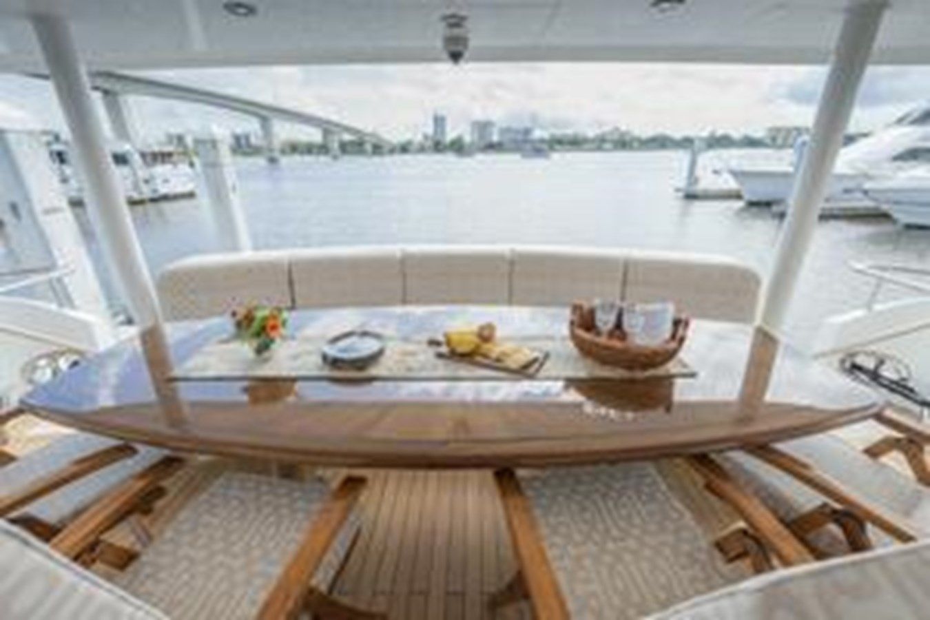 Buy a yacht FOOTLOOSE