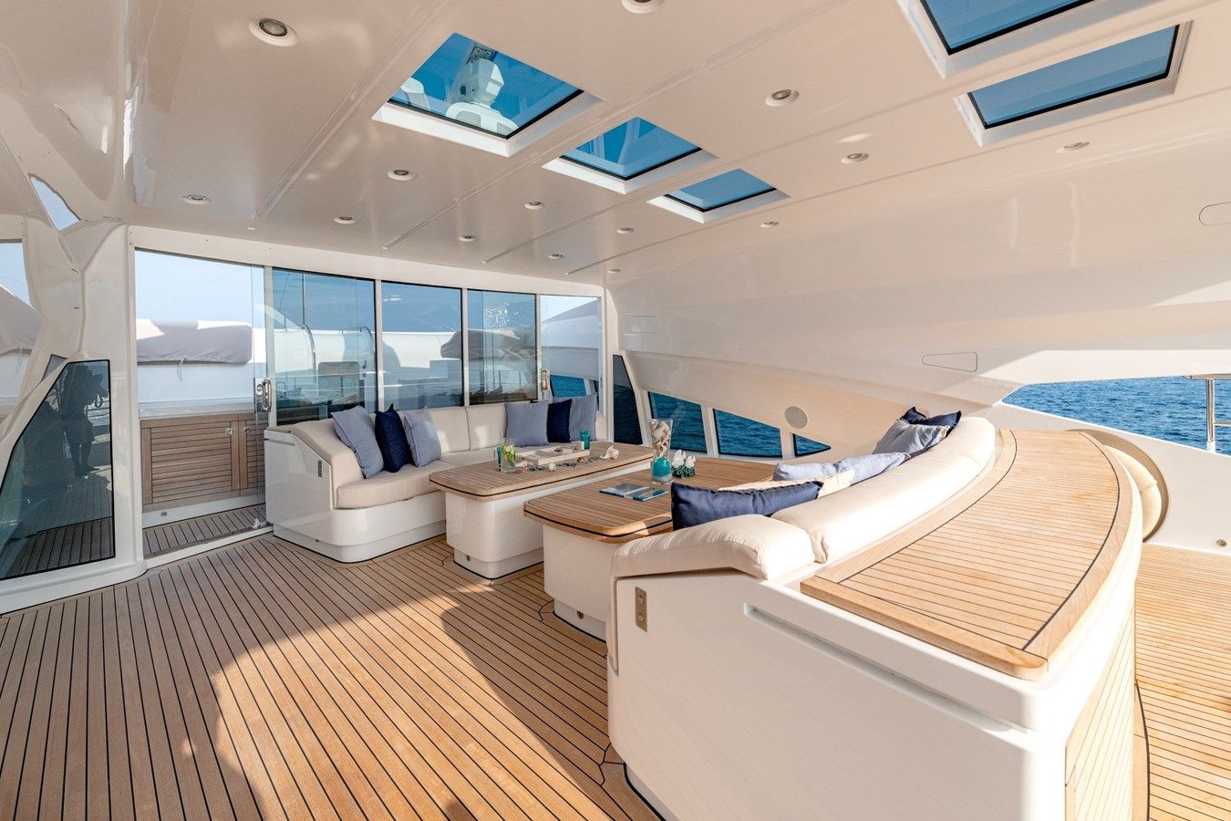 EQUITY 2008 yacht sale