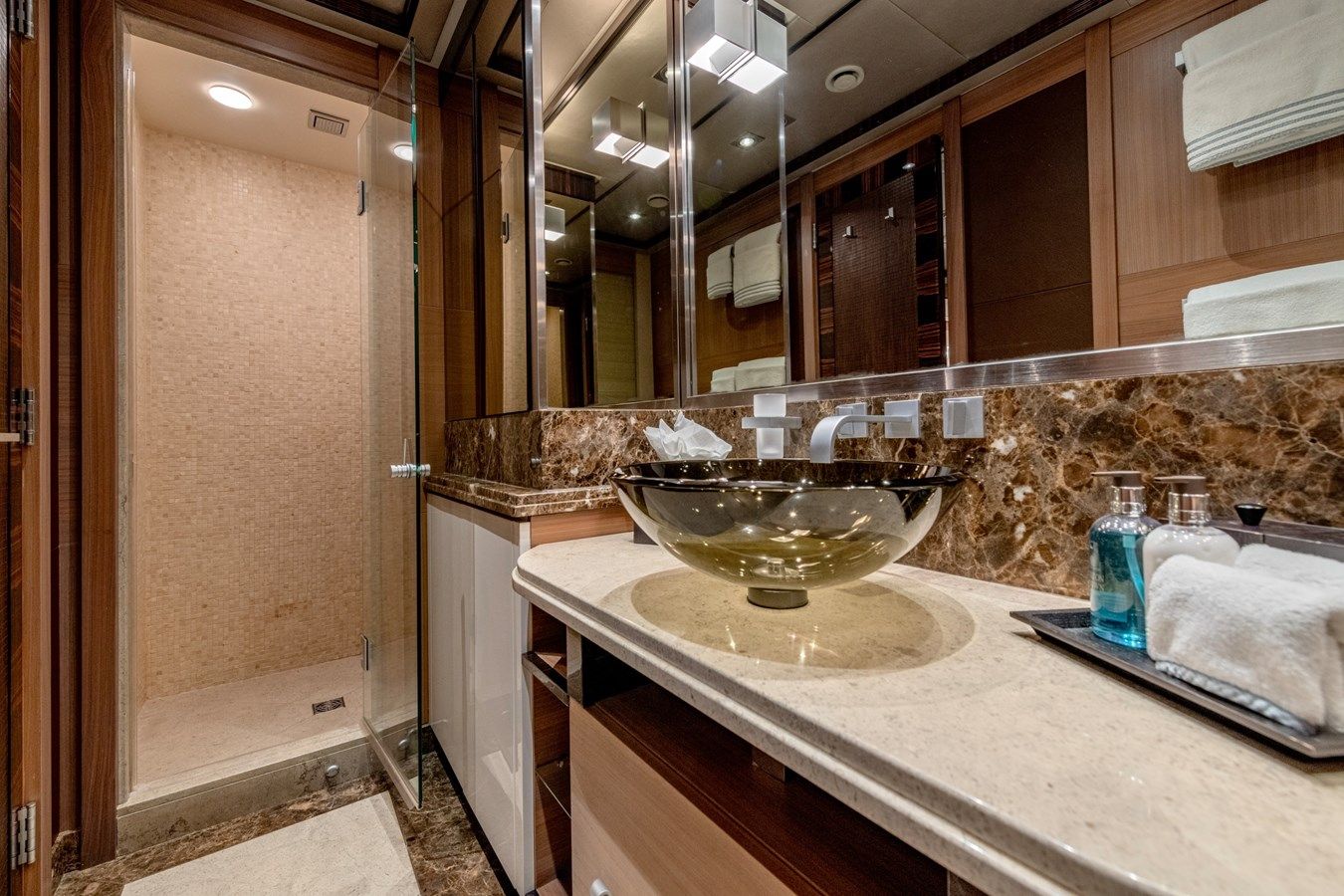 Buy a EQUITY - PALMER JOHNSON at Shestakov Yacht Sales