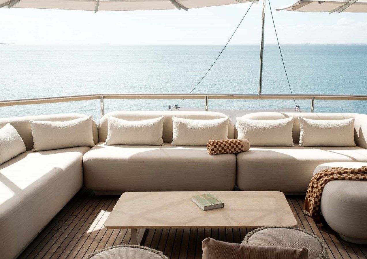 Buy a AKIKO 2007 at Shestakov Yacht Sales