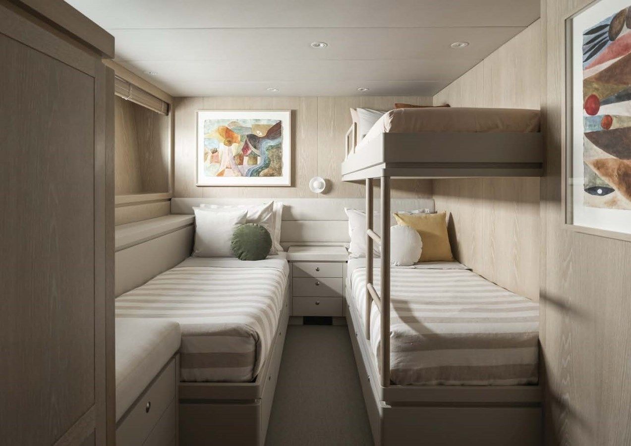 Buy a yacht AKIKO