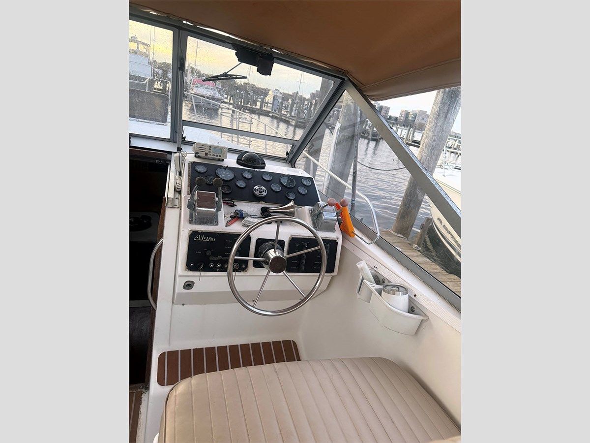 Buy a 30' Hunter 1988 Alure 30 at Shestakov Yacht Sales