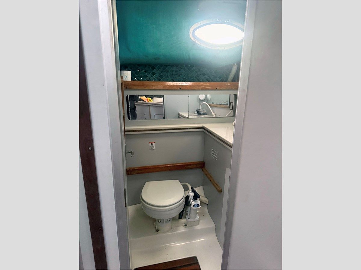 the best price on 30' Hunter 1988 Alure