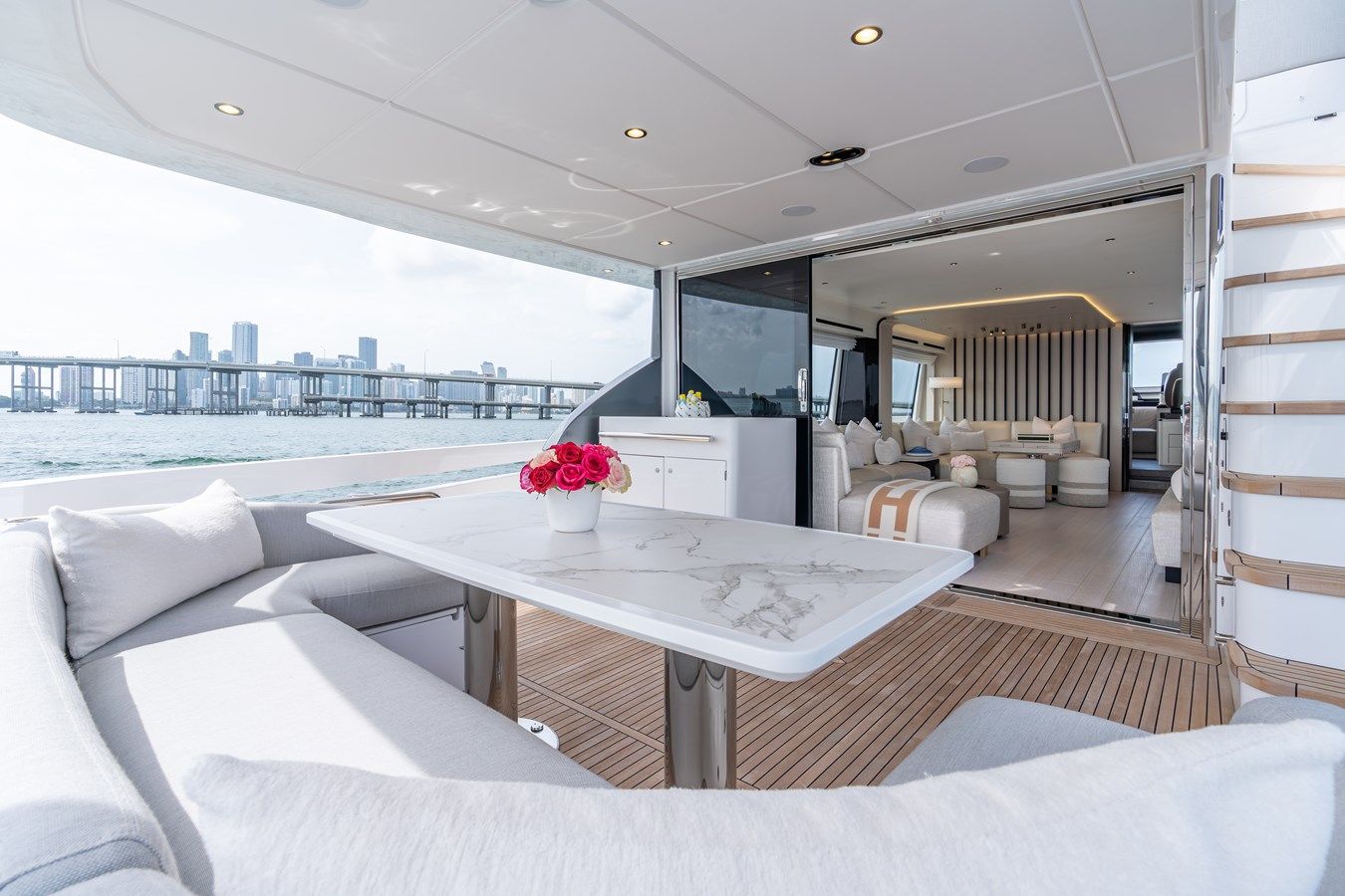 Buy a yacht Euphoria Fly 78