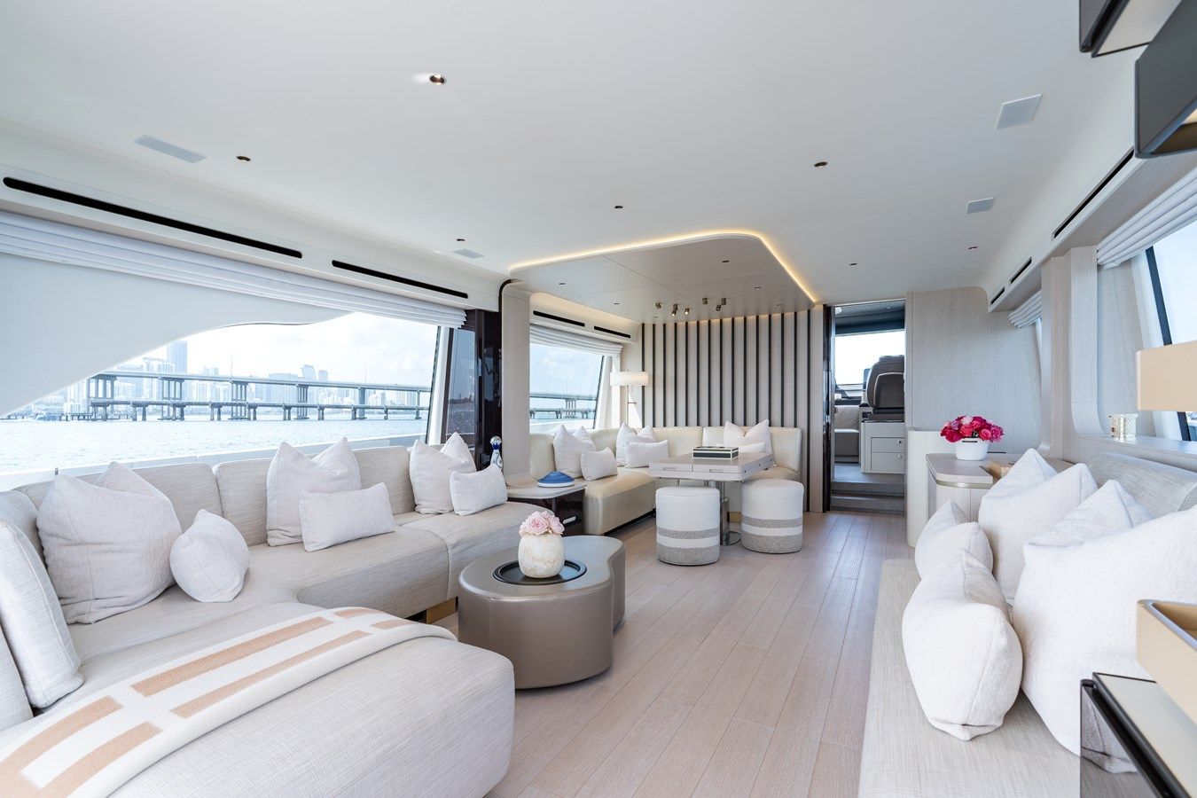 Buy a yacht Euphoria - Azimut Yachts