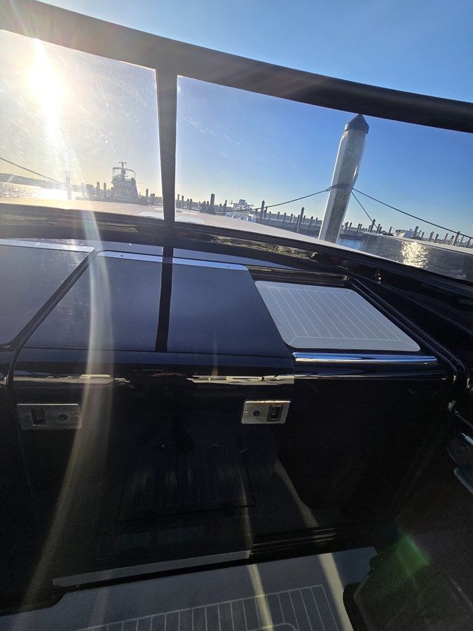 SPECTRE - VANDUTCH yacht sale