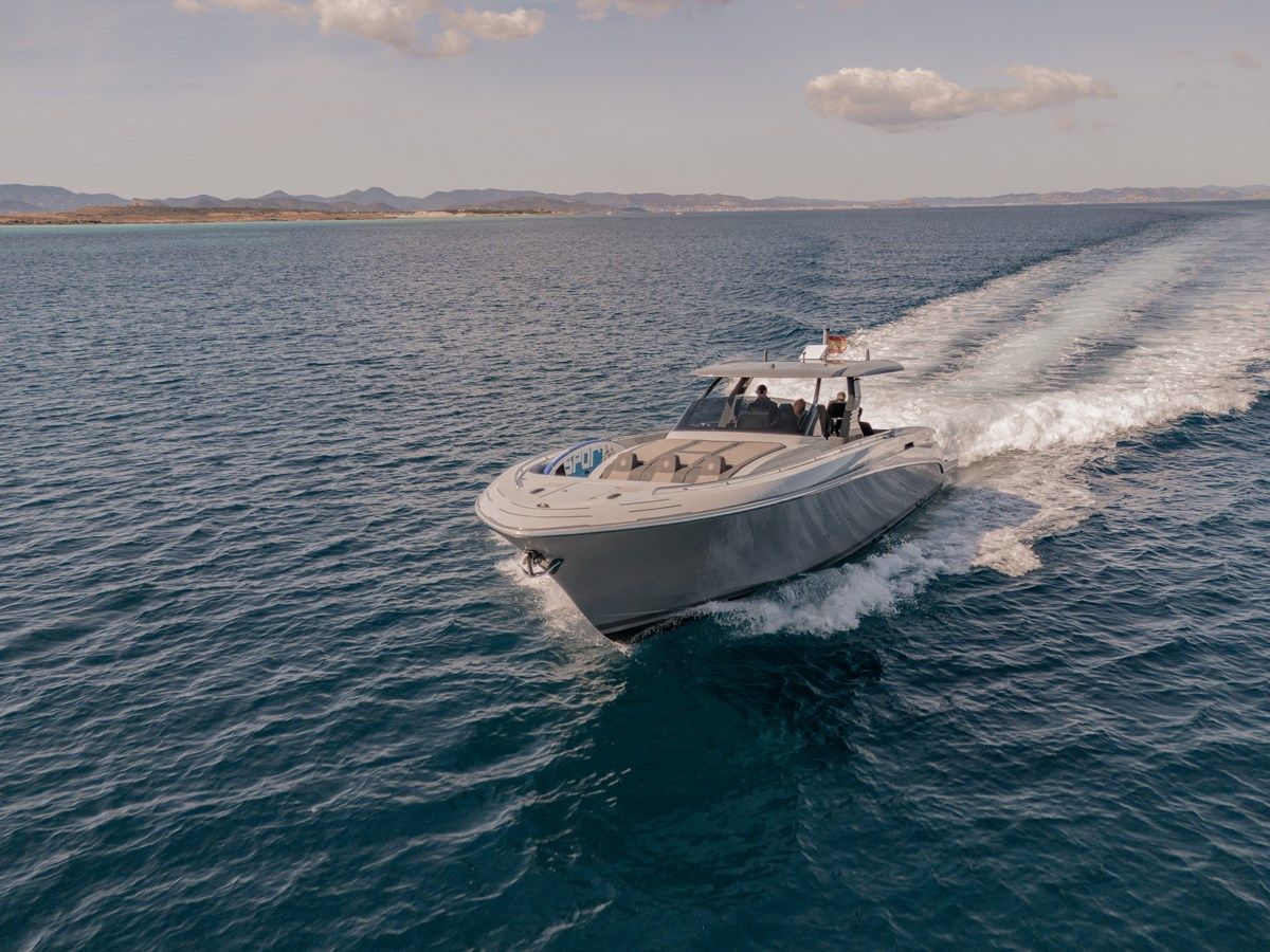 Buy a CANADOS GLADIATOR 493 GRAND 49 at Shestakov Yacht Sales