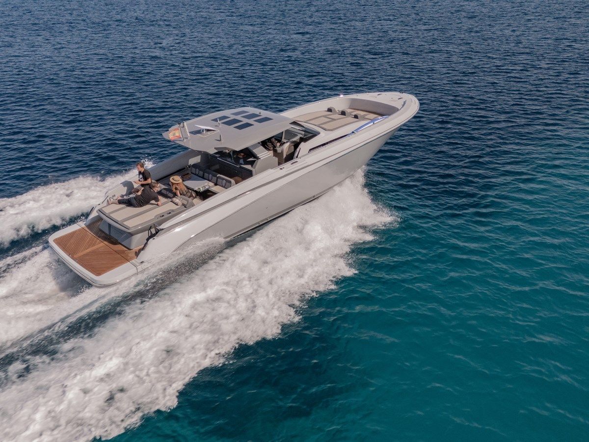 best yacht sales deals CANADOS GLADIATOR 493 GRAND