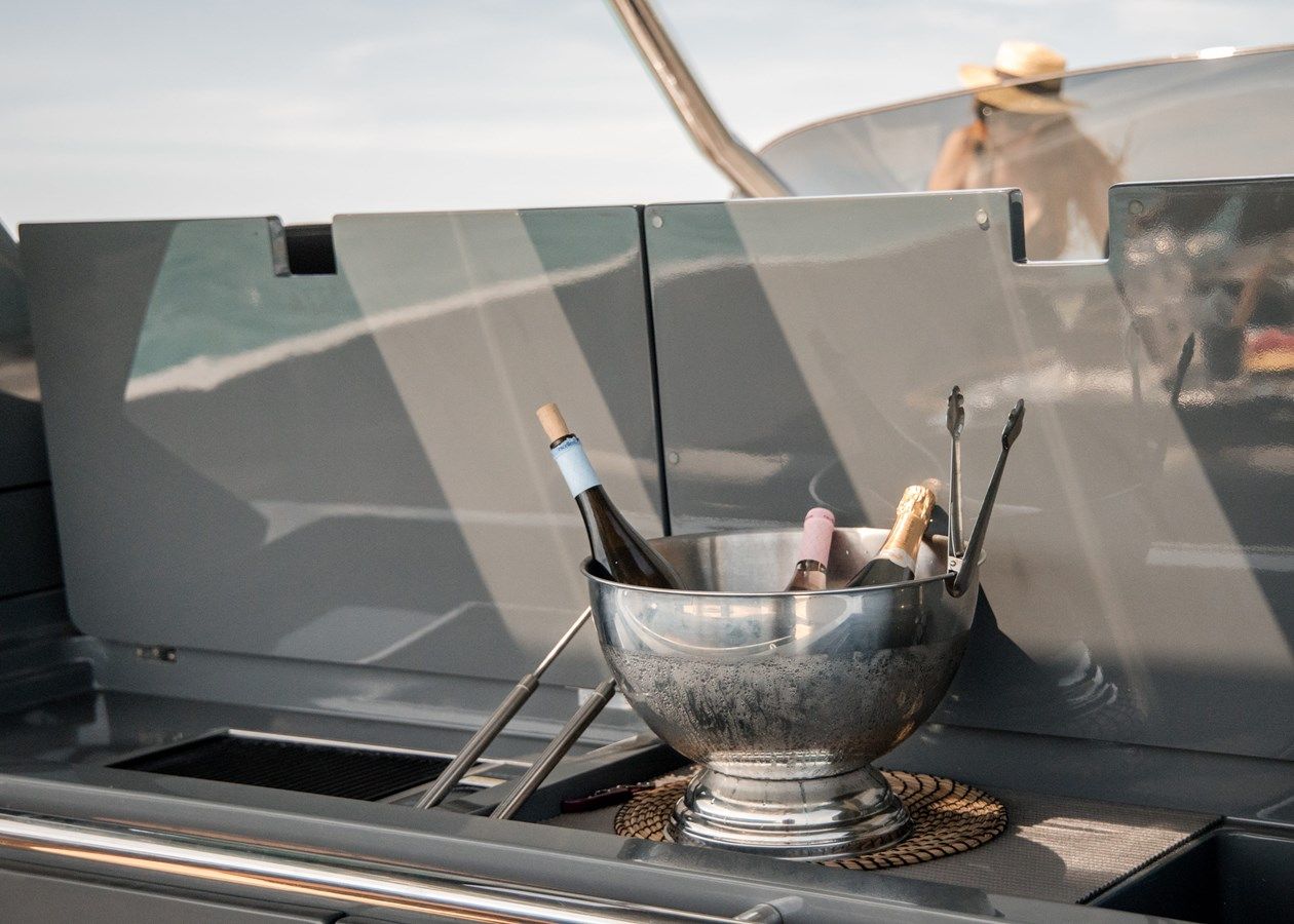 Buy a CANADOS GLADIATOR 493 GRAND - Canados at Shestakov Yacht Sales