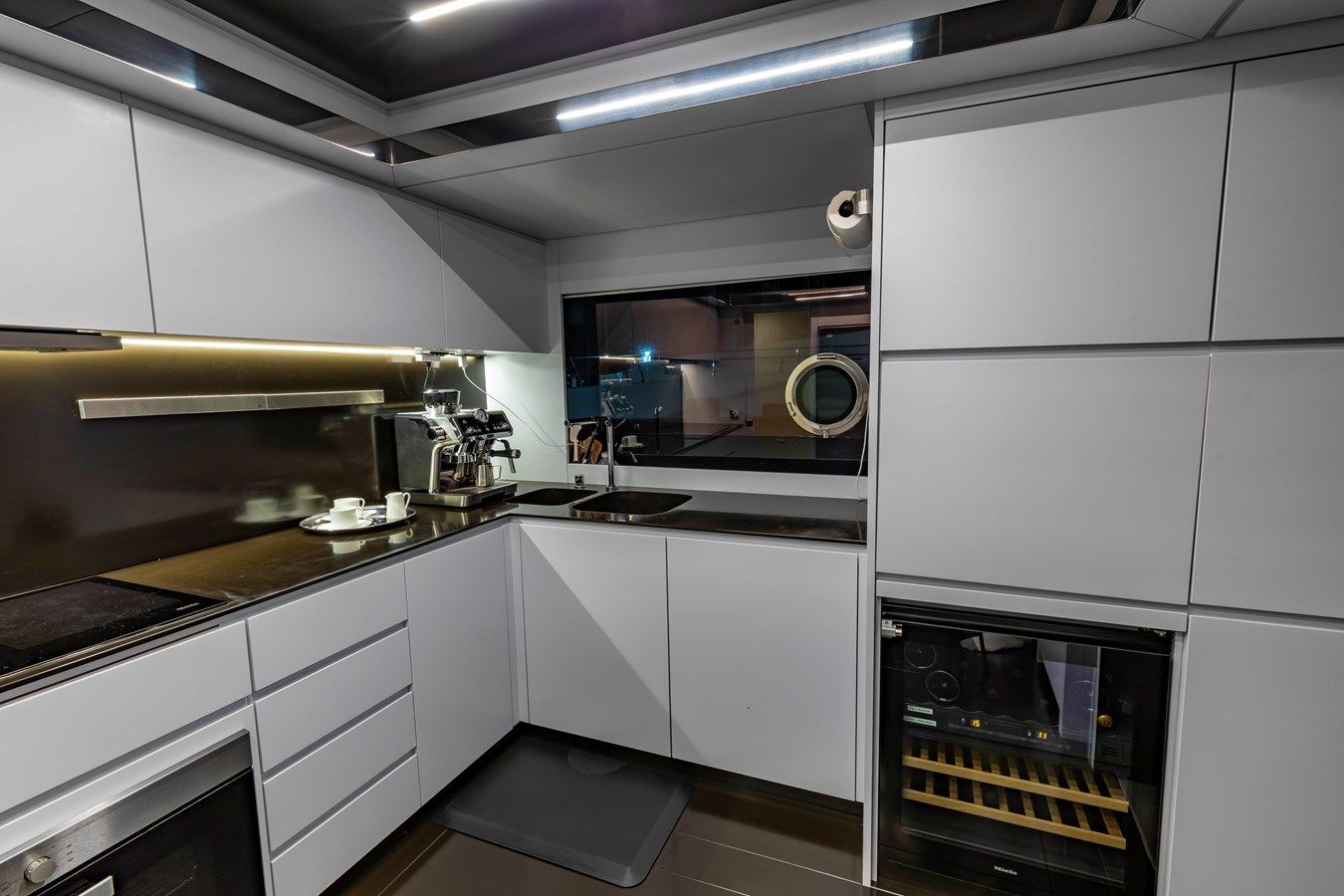 Buy a yacht NO SURRENDER 110 DolceVita