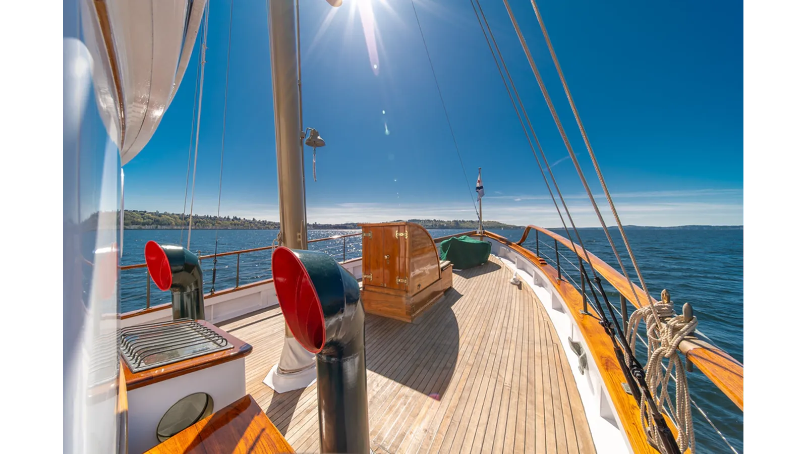the best price on Blue Peter Fan Tail Motor Yacht
