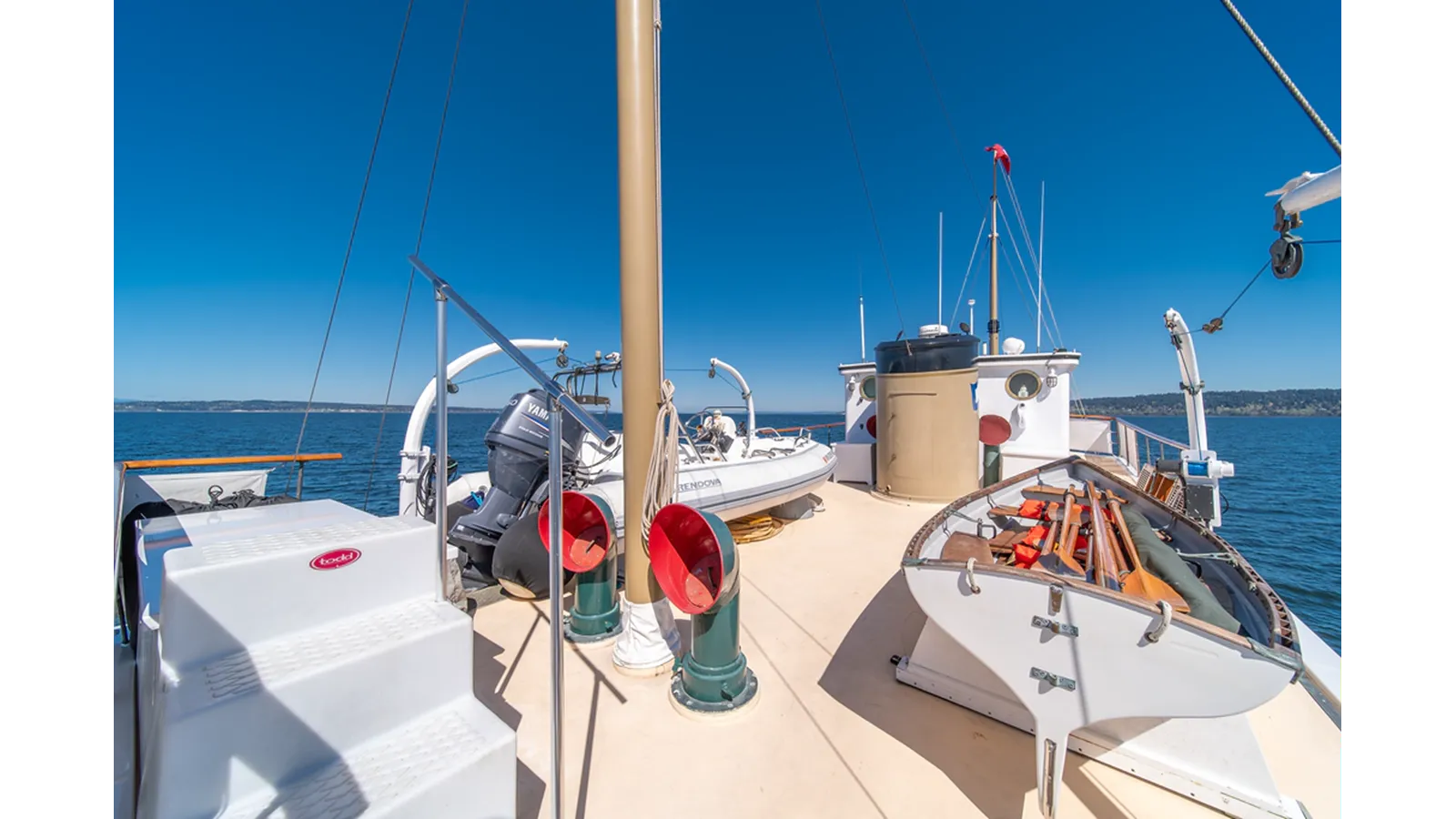 Buy a yacht Blue Peter Fan Tail Motor Yacht