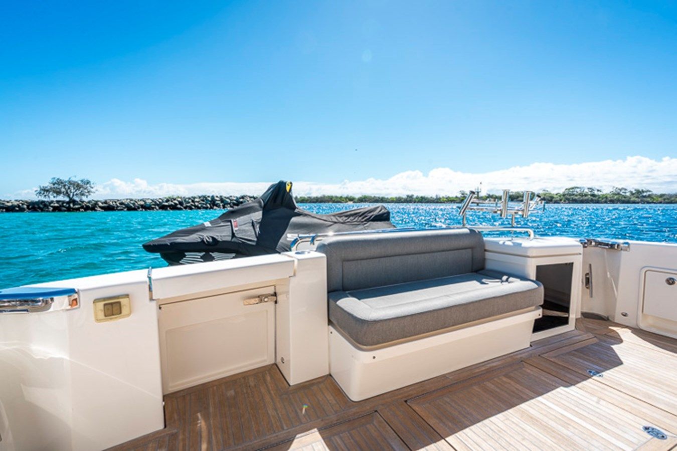 Buy a BUZZ 57 at Shestakov Yacht Sales