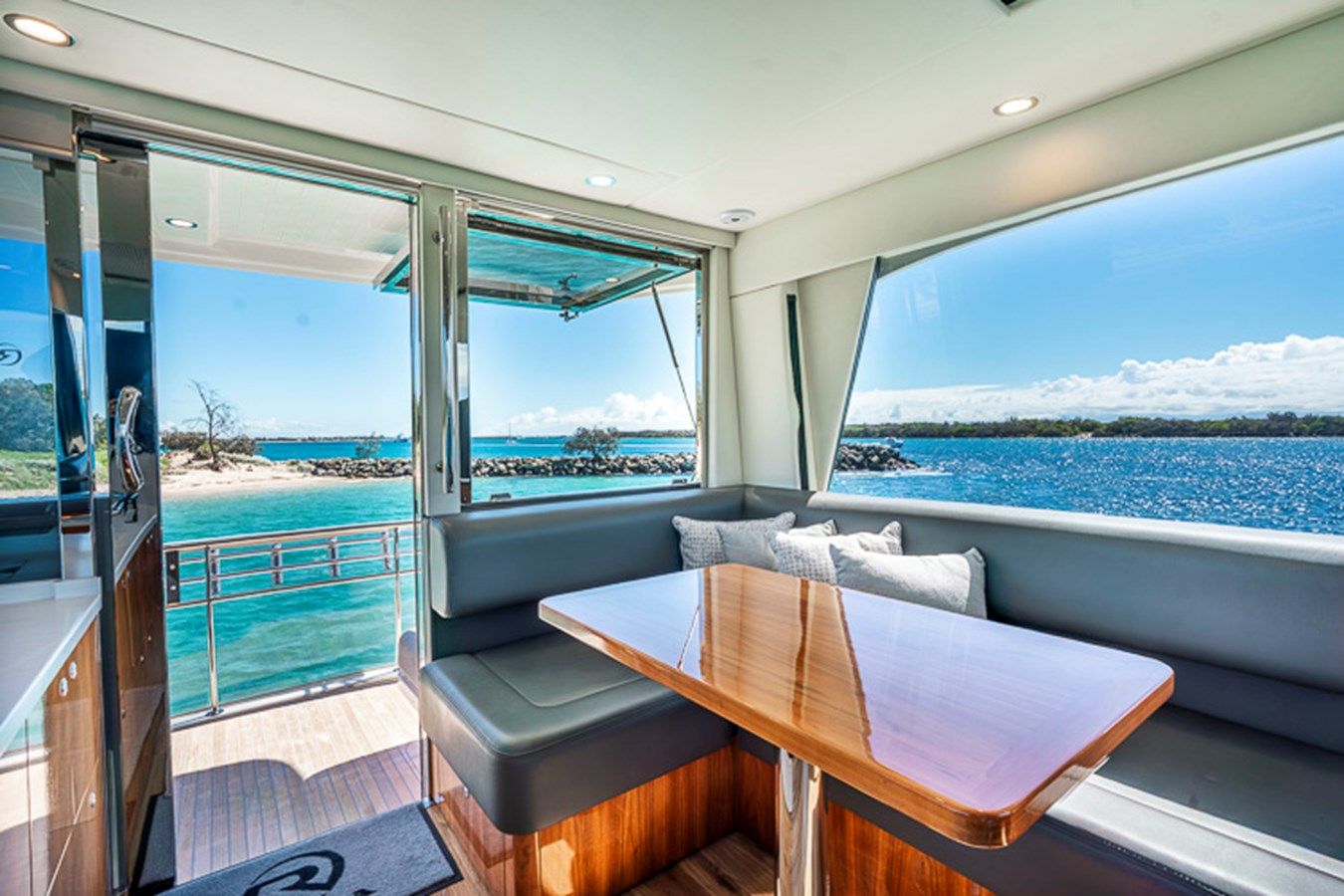 best yacht sales deals BUZZ 57