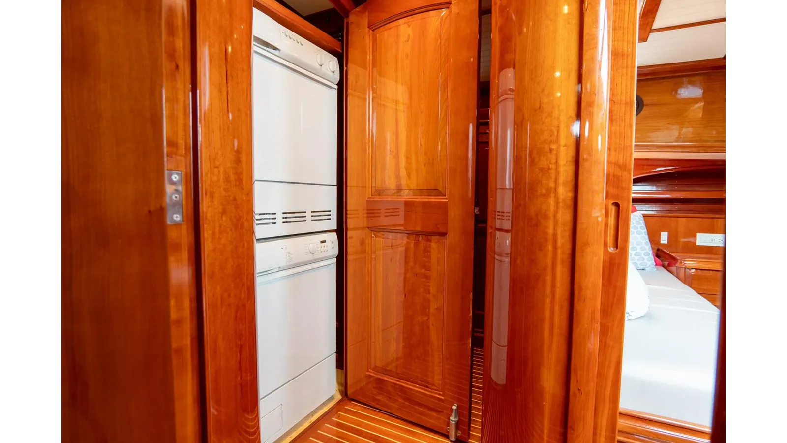 Sapphire II - Hinckley yacht sale