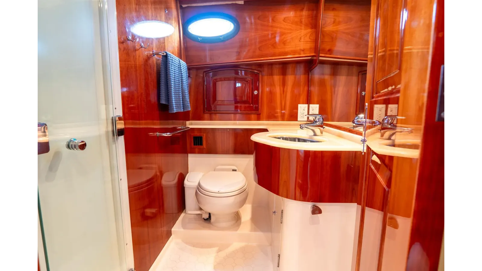 Sapphire II 2006 yacht sale