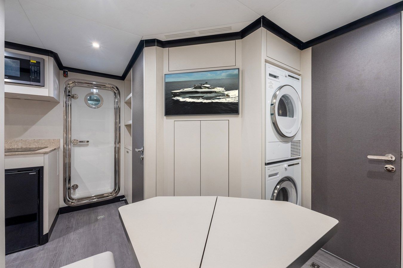 Buy a South C's 88 at Shestakov Yacht Sales