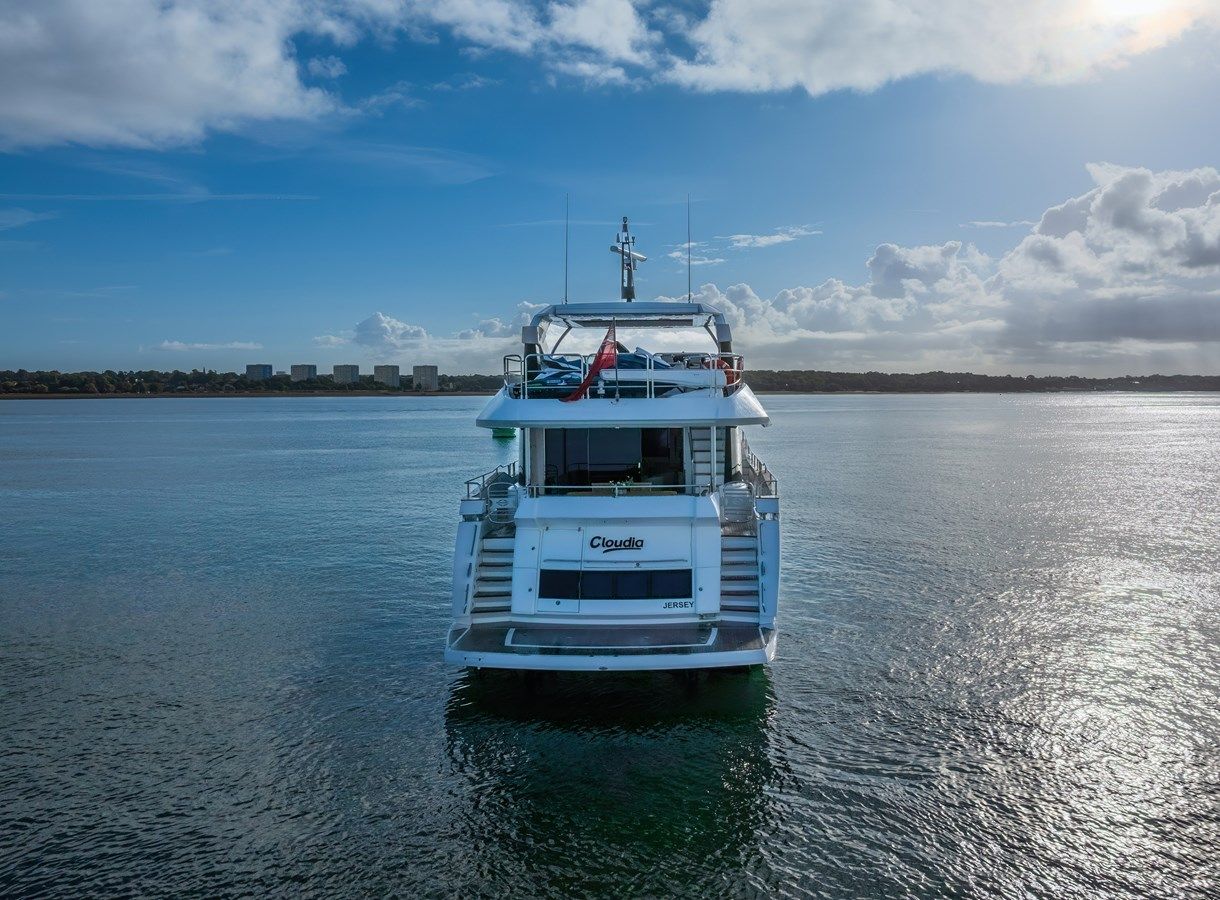 CLOUDIA 95 YACHT price