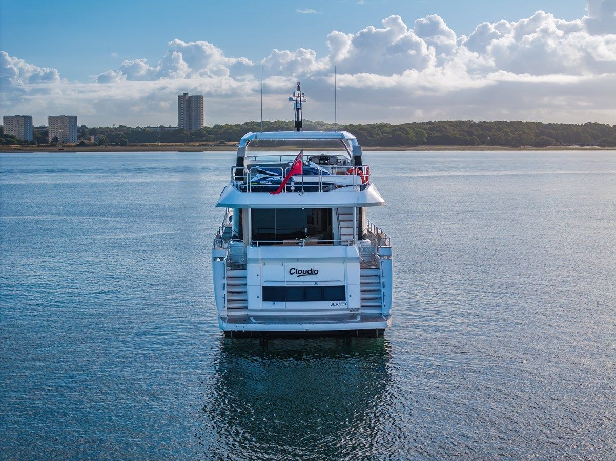 CLOUDIA 95 YACHT