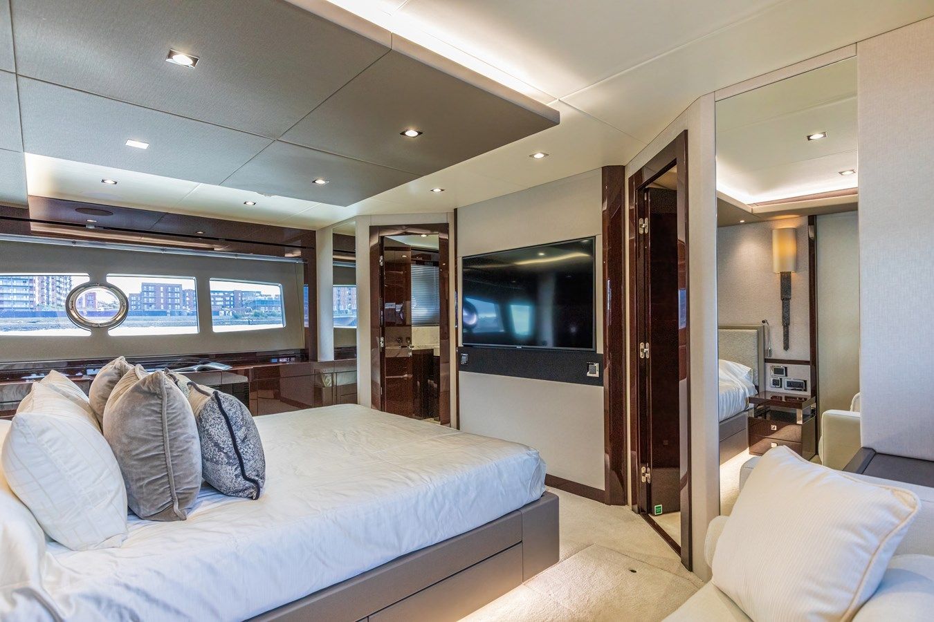 the best price on CLOUDIA - Sunseeker