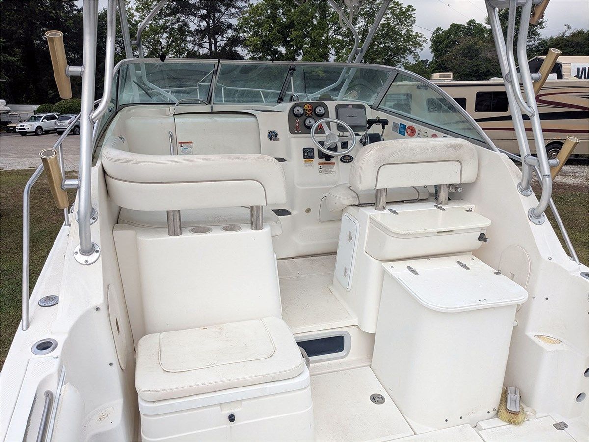 Buy a 27' Wellcraft 2004 270 Coastal - WELLCRAFT at Shestakov Yacht Sales
