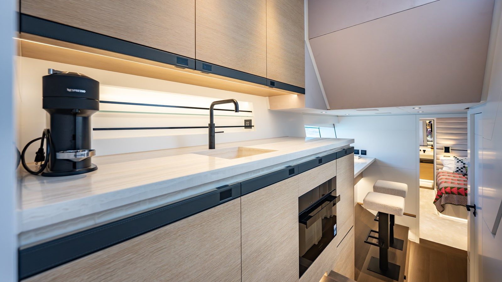 Купить яхту Resolute 77 в Shestakov Yacht Sales
