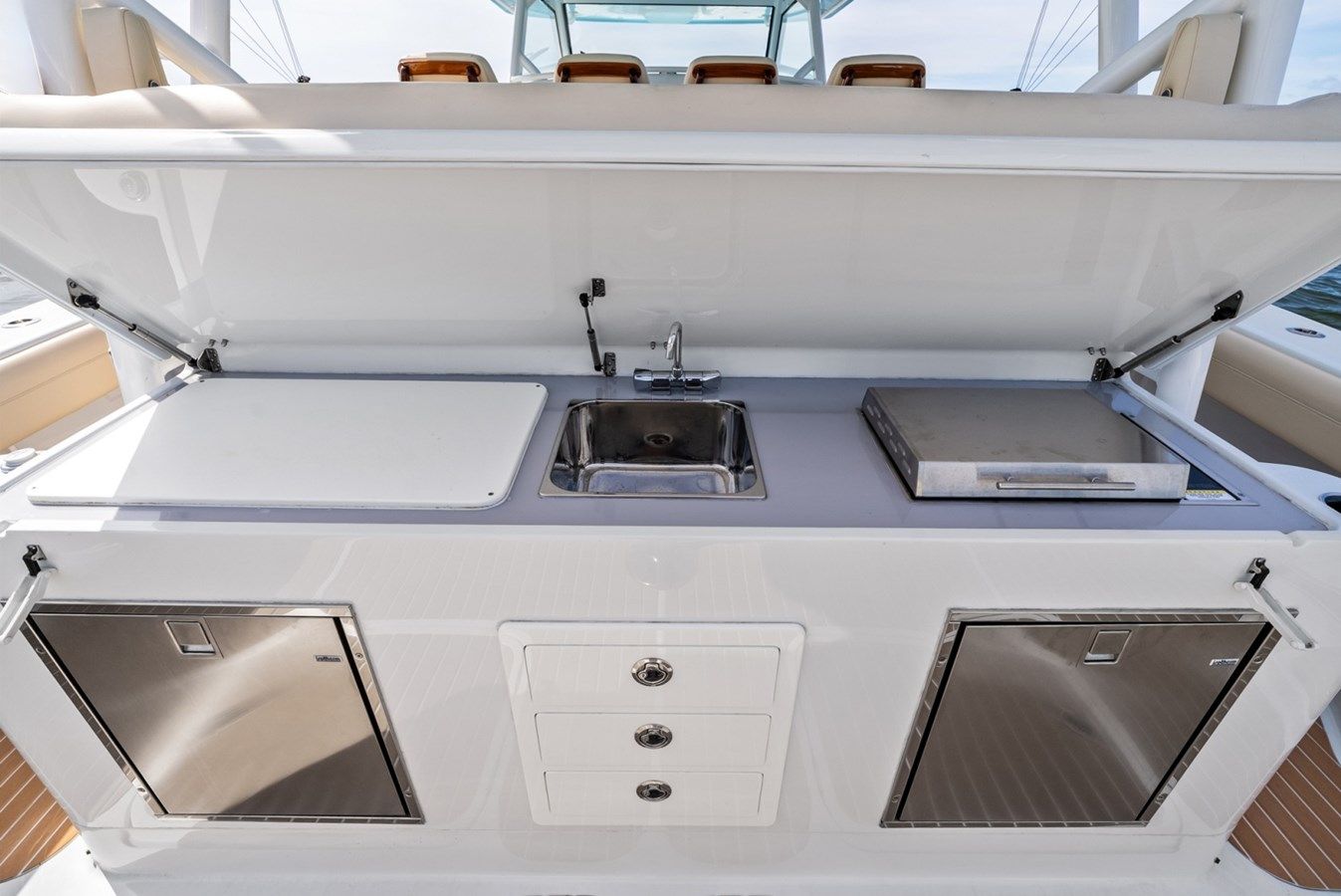 Buy a yacht supermodel 2024