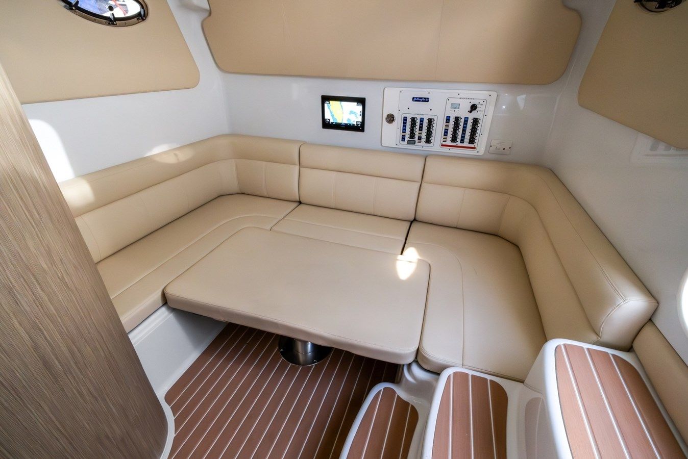 supermodel Offshore yacht sale