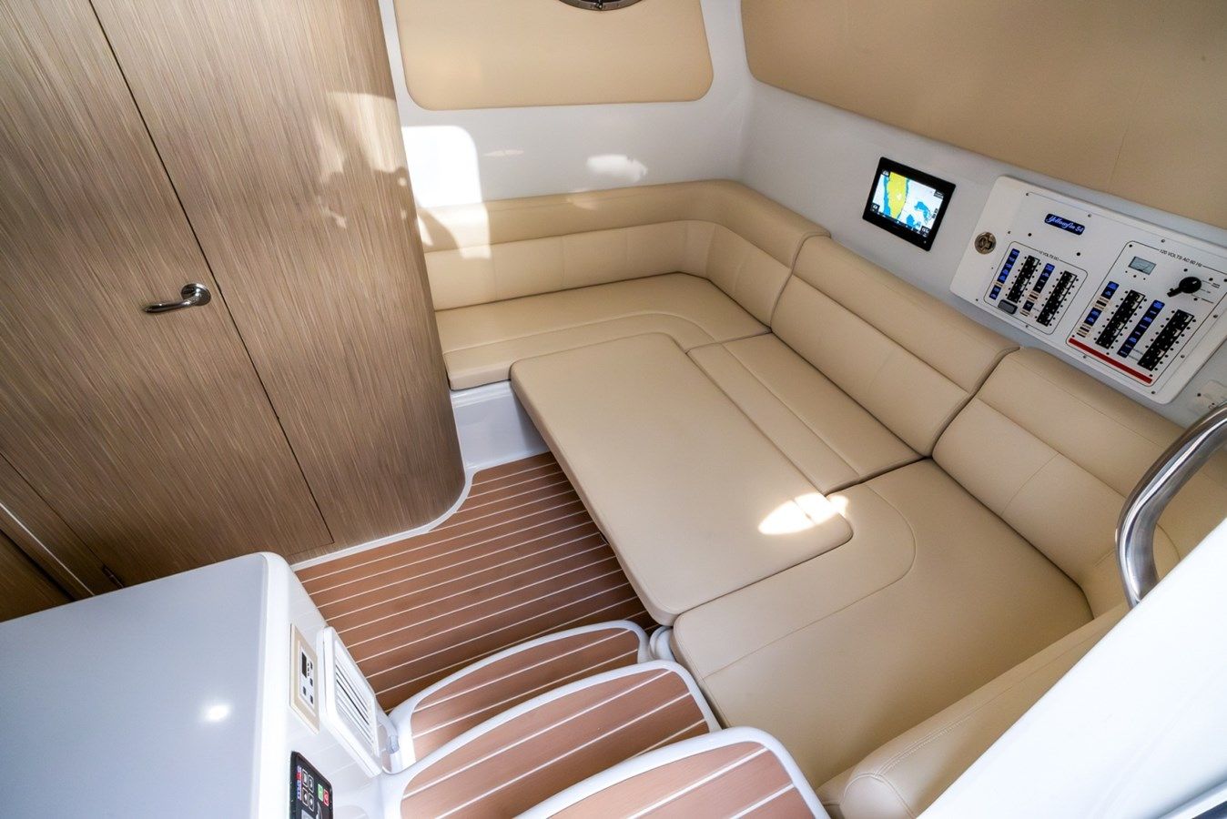 Buy a yacht supermodel 54