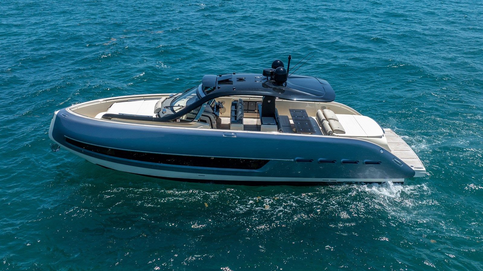 Купить яхту Invictus TT460 - INVICTUS в Shestakov Yacht Sales