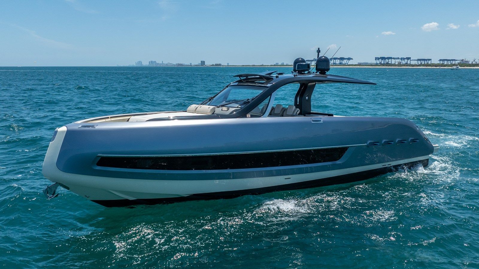 Стоимость яхты Invictus TT460 - INVICTUS