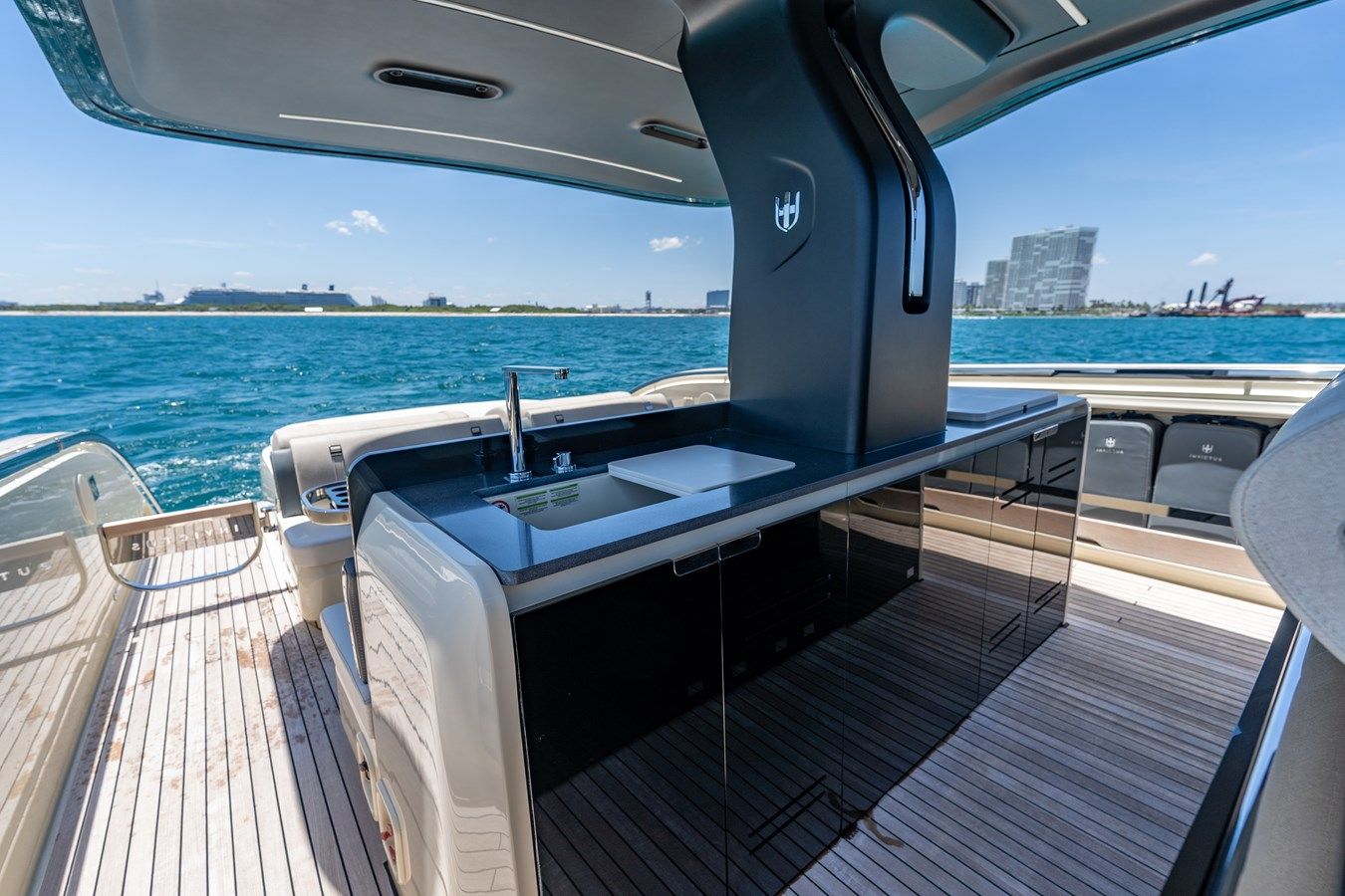 Invictus TT460