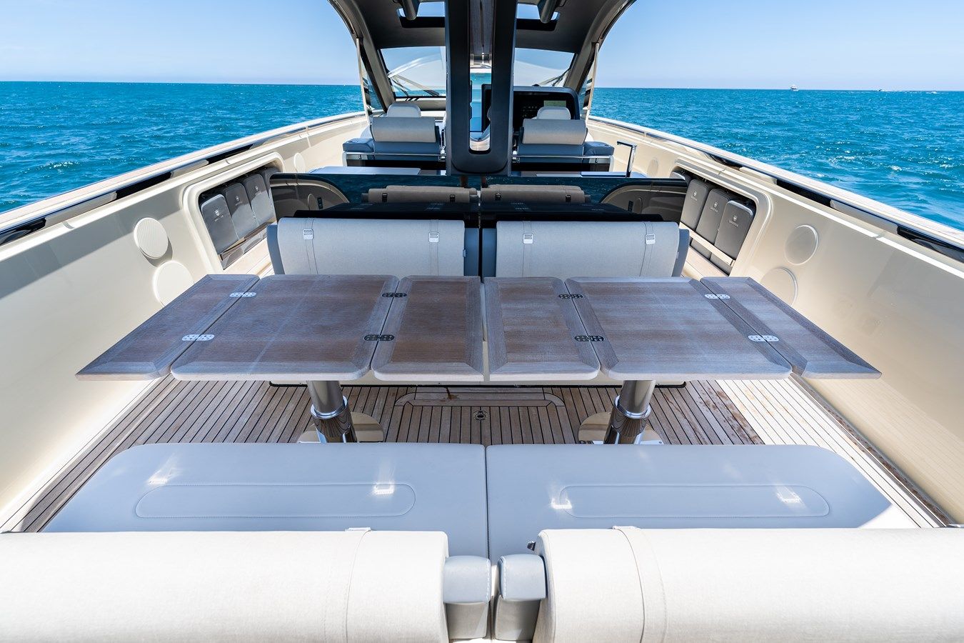 Invictus TT460 - INVICTUS