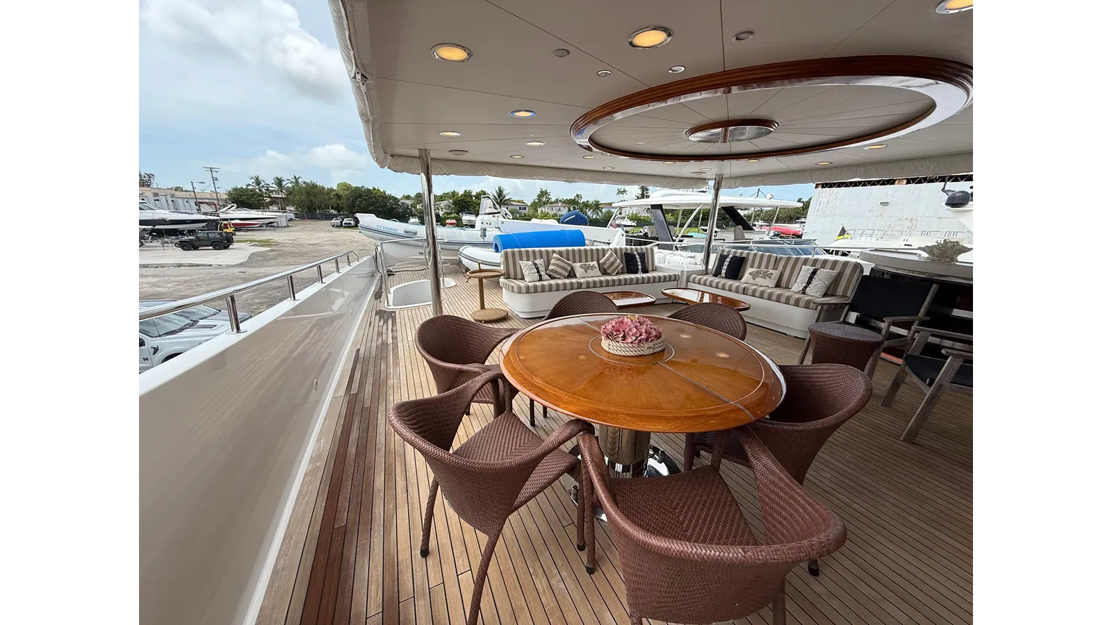 Купить яхту SUNRISE - SES CUSTOM в Shestakov Yacht Sales