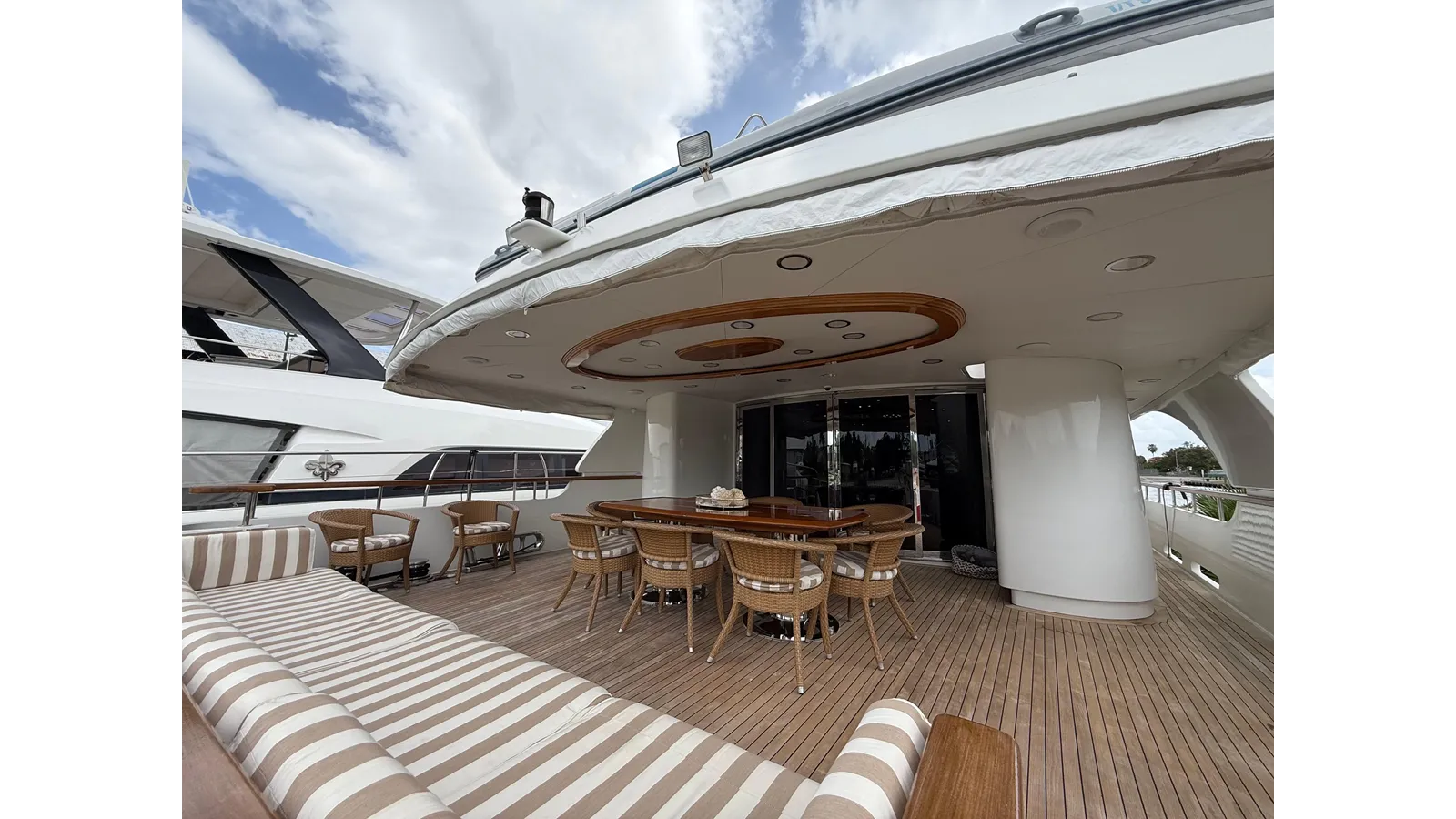 Купить яхту SUNRISE - SES CUSTOM в Shestakov Yacht Sales