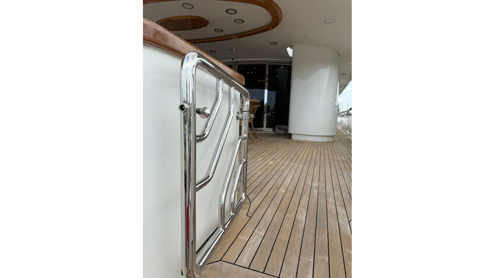 Купить яхту SUNRISE - SES CUSTOM в Shestakov Yacht Sales