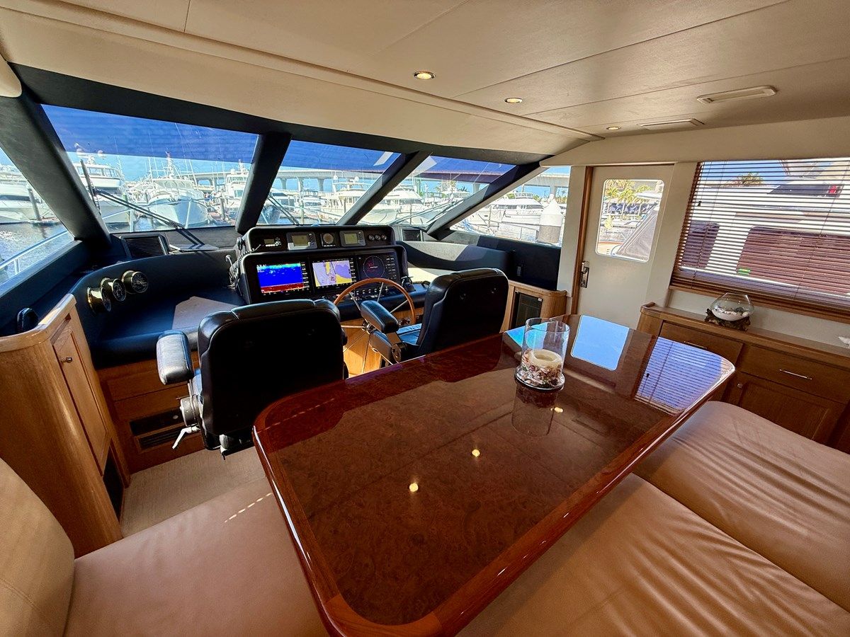 Buy a yacht Carried Away - PACIFIC MARINER