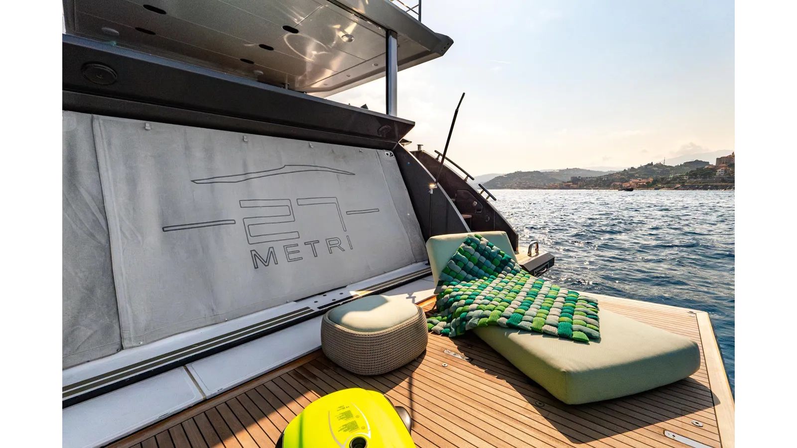 Buy a yacht 27 METRI - Azimut Yachts