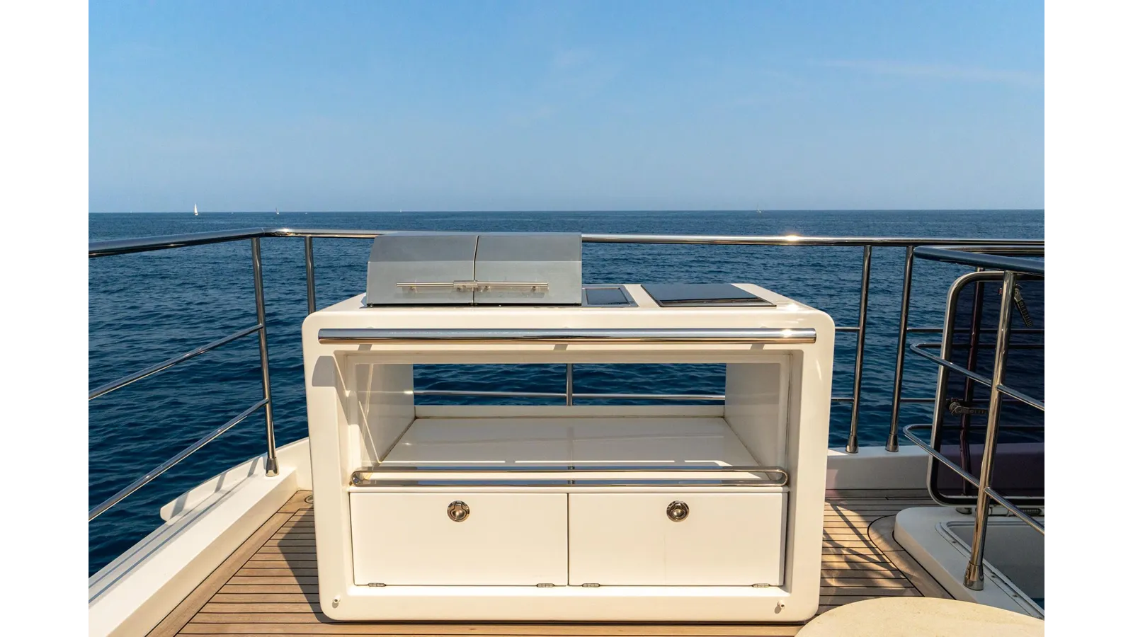 27 METRI 2019 yacht sale
