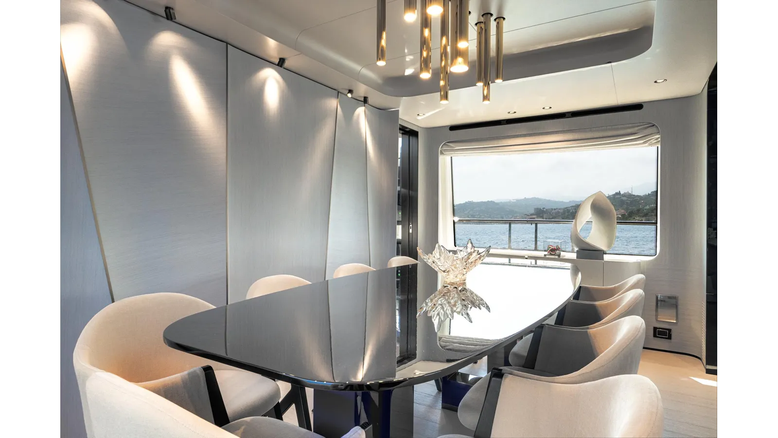 Buy a 27 METRI - Azimut Yachts at Shestakov Yacht Sales