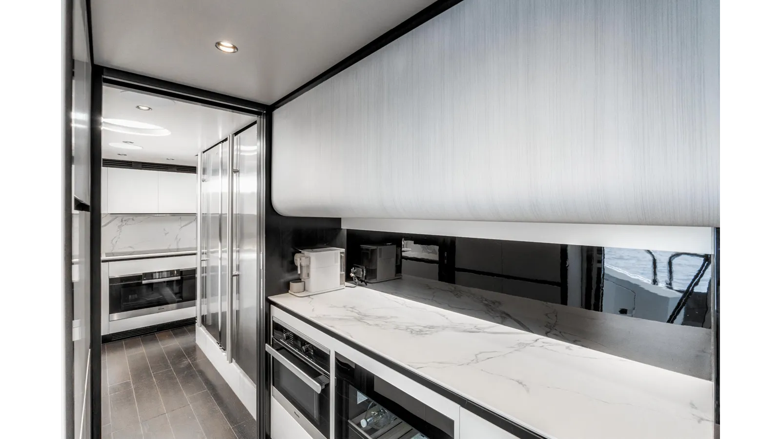 the best price on 27 METRI Grande 27M