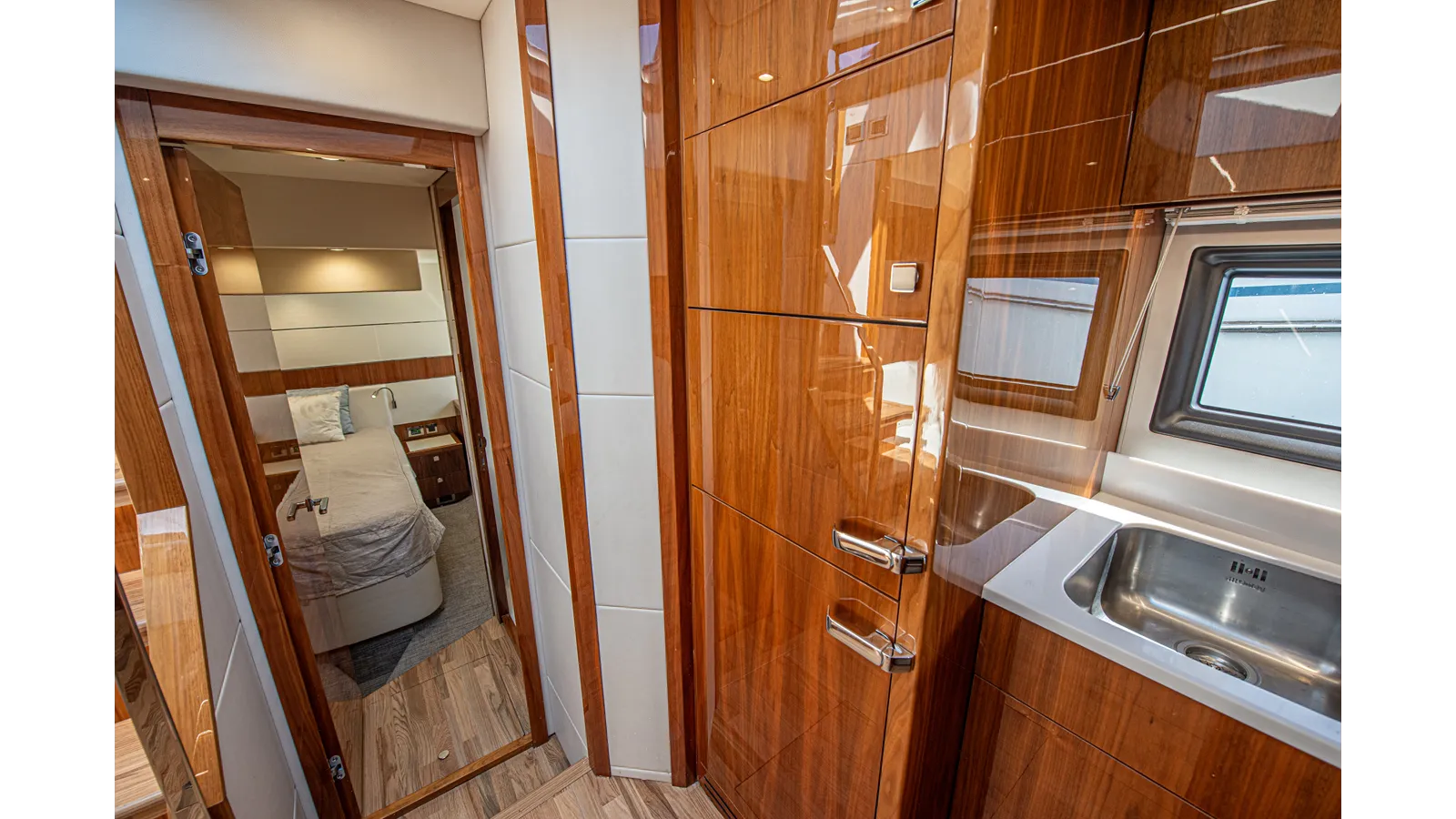 DULZURA - Sunseeker yacht sale