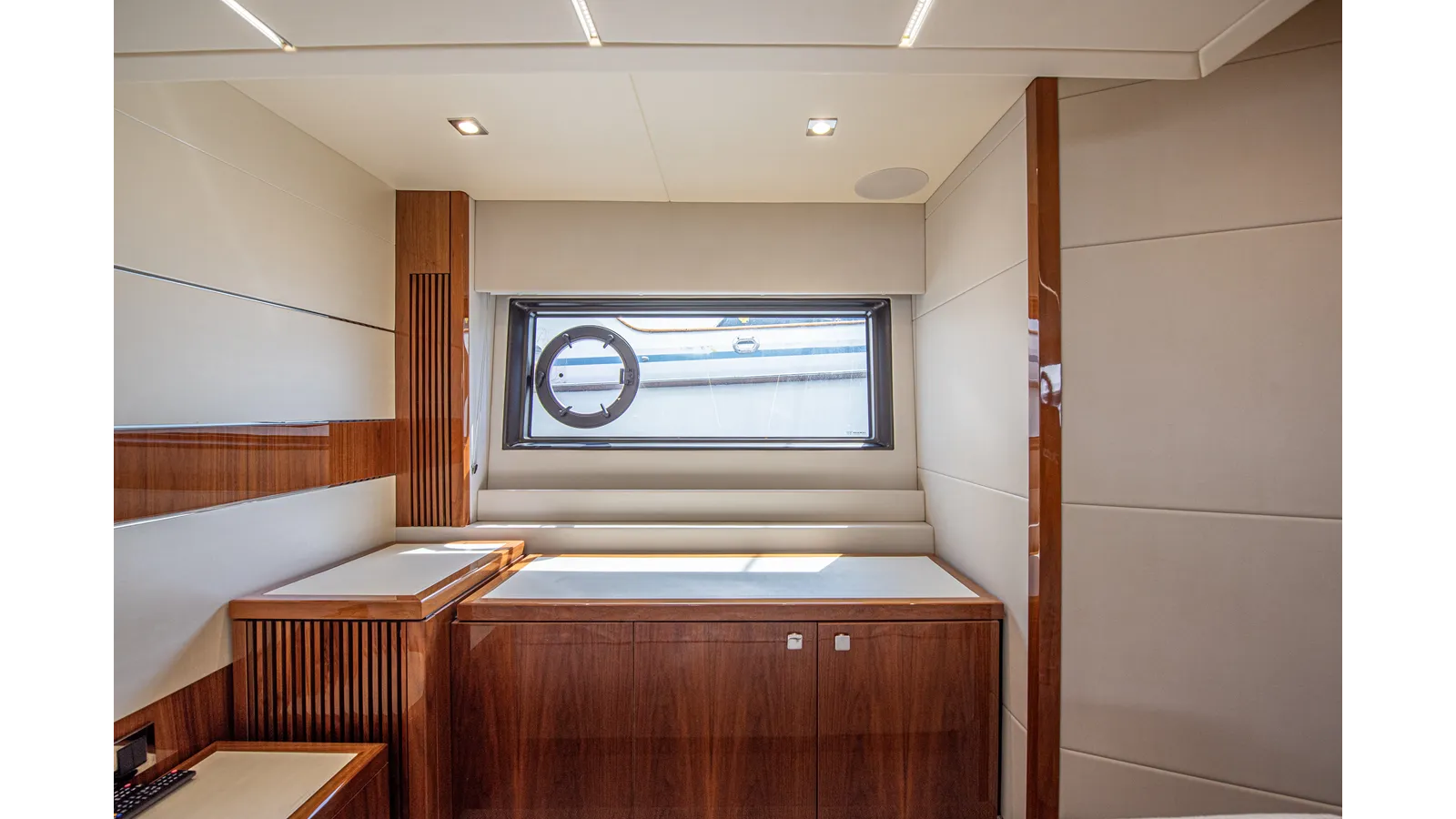 Buy a DULZURA at Shestakov Yacht Sales