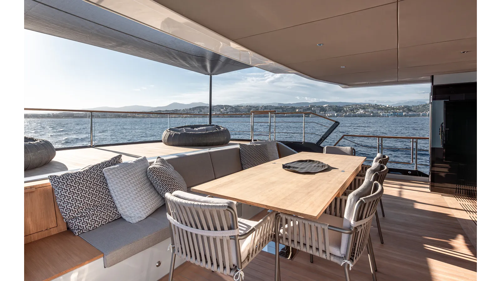 Купить яхту NUMARINE 30XP 30XP в Shestakov Yacht Sales