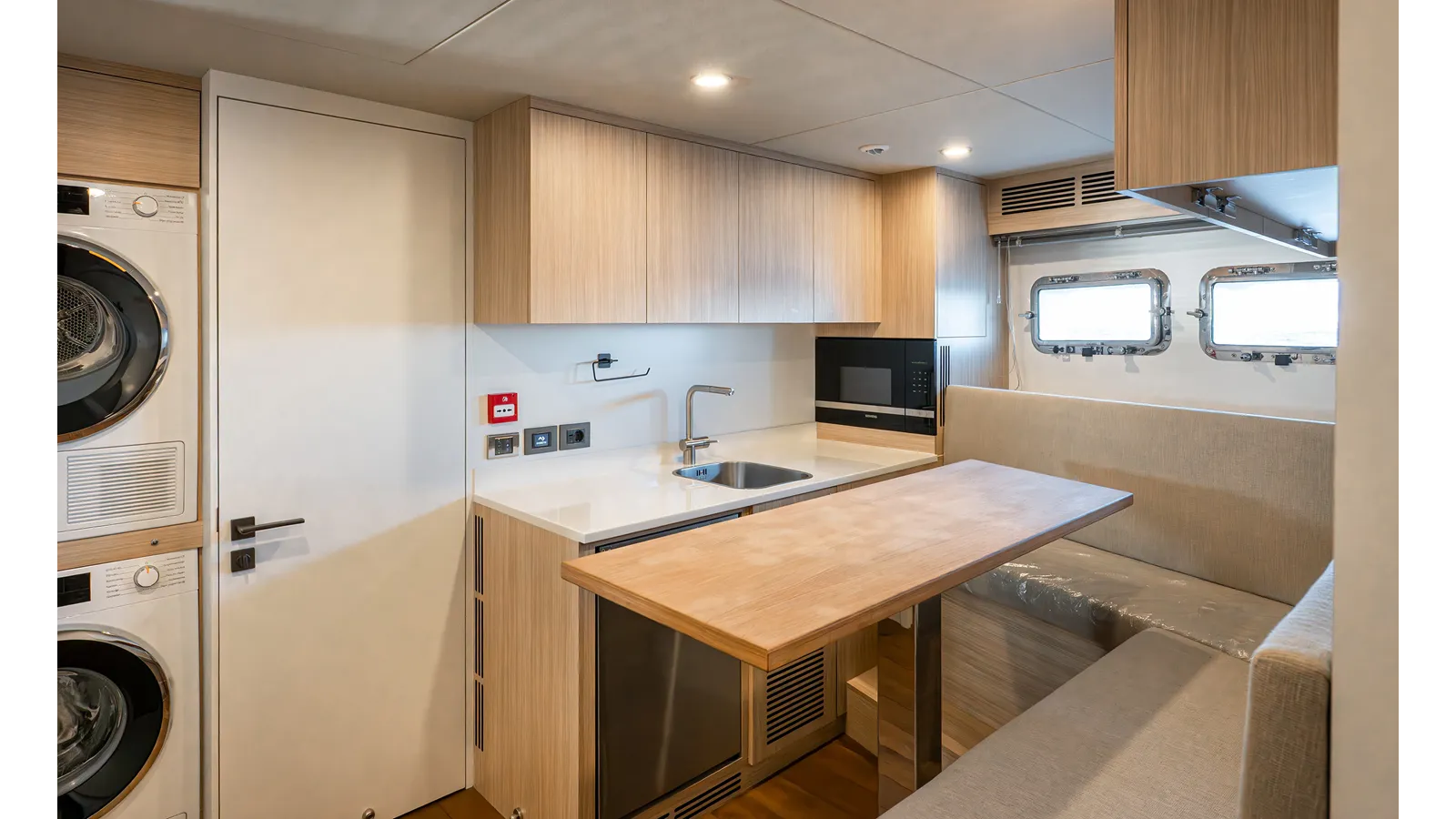 Купить яхту NUMARINE 30XP 101 в Shestakov Yacht Sales