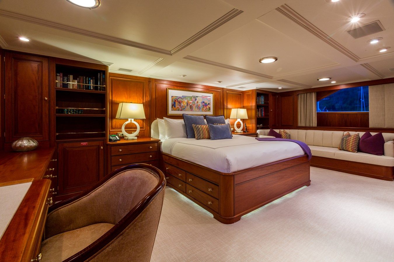 Купить яхту LADY J - PALMER JOHNSON в Shestakov Yacht Sales