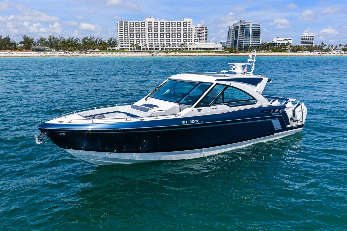 Buy a Lady Champagne II 400 Super Sport Crossover at Shestakov Yacht Sales
