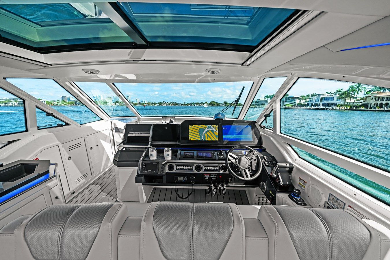 Lady Champagne II 43